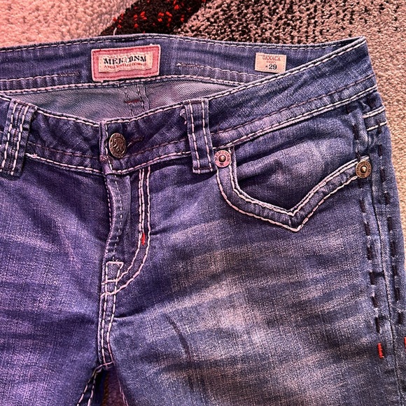 Ladies MEK Denim Low-Rise Capri - Picture 3 of 9